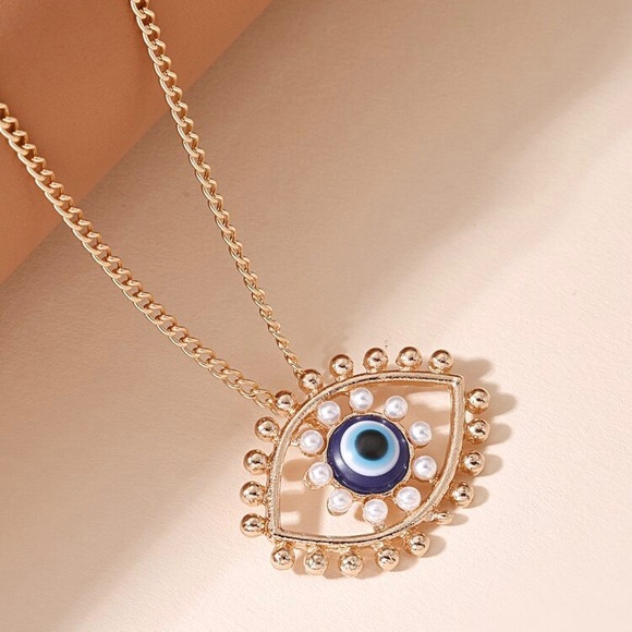3/$30 🧿 Faux Pearl Evil Eye Necklace - Picture 2 of 3
